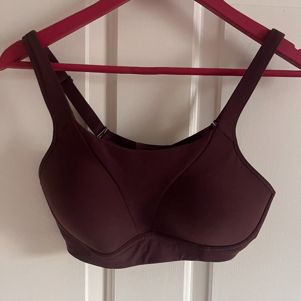 Lululemon NWOT Bra 34C